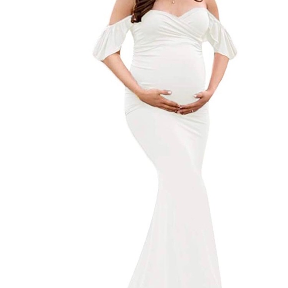 Elegant Maternity Gown for photoshoot/baby shower - Picture 1 of 2
